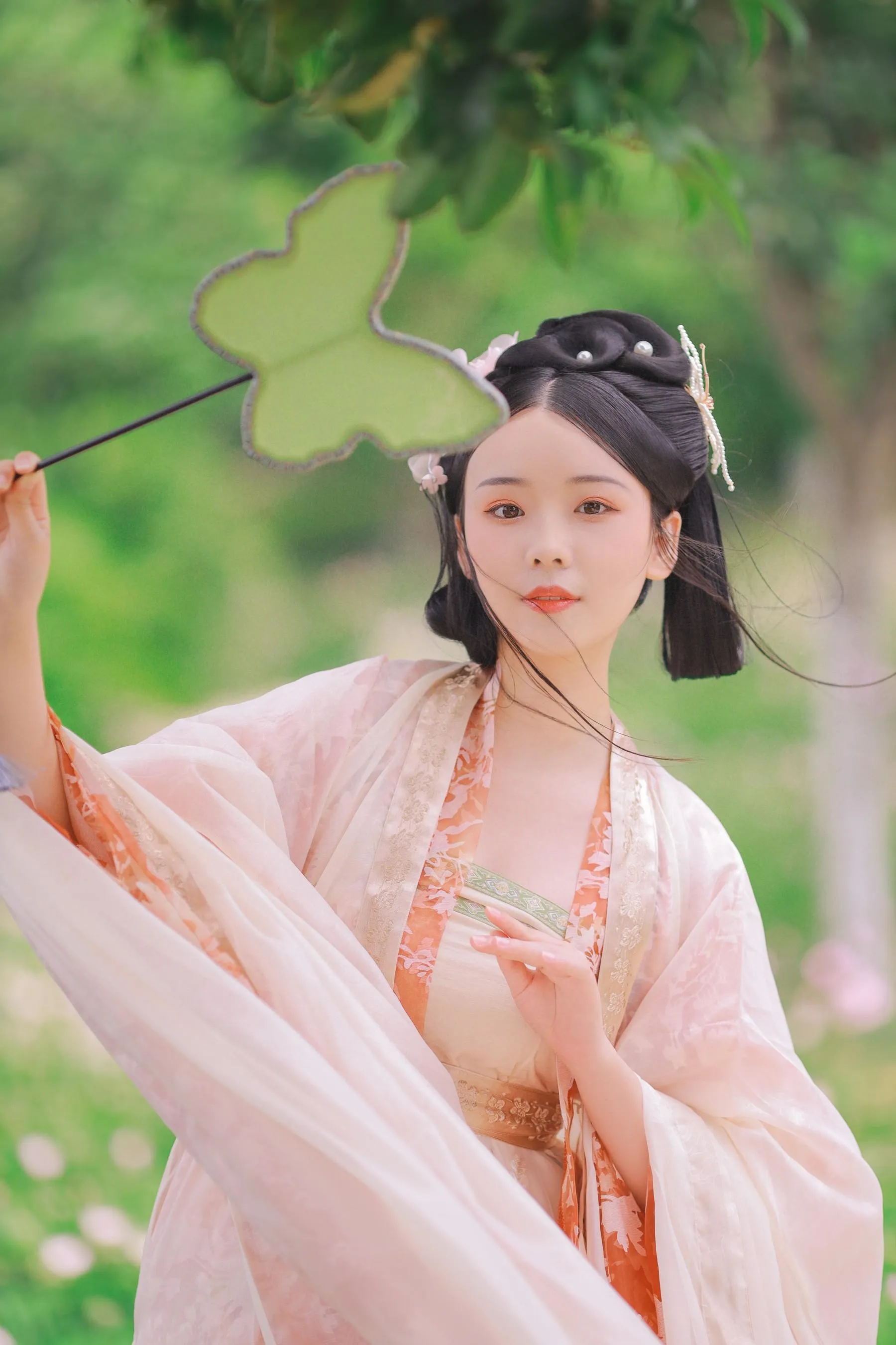[YITUYU艺图语]2022.08.17 春有约 花不误 蘑菇任性鬼 [20P]插图8